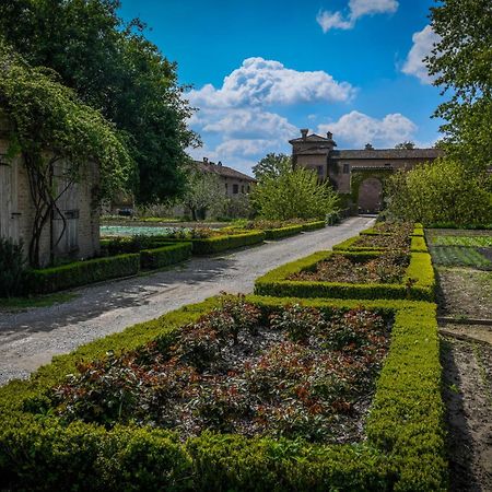 Antica Corte Pallavicina Relais Polesine Parmense Luaran gambar