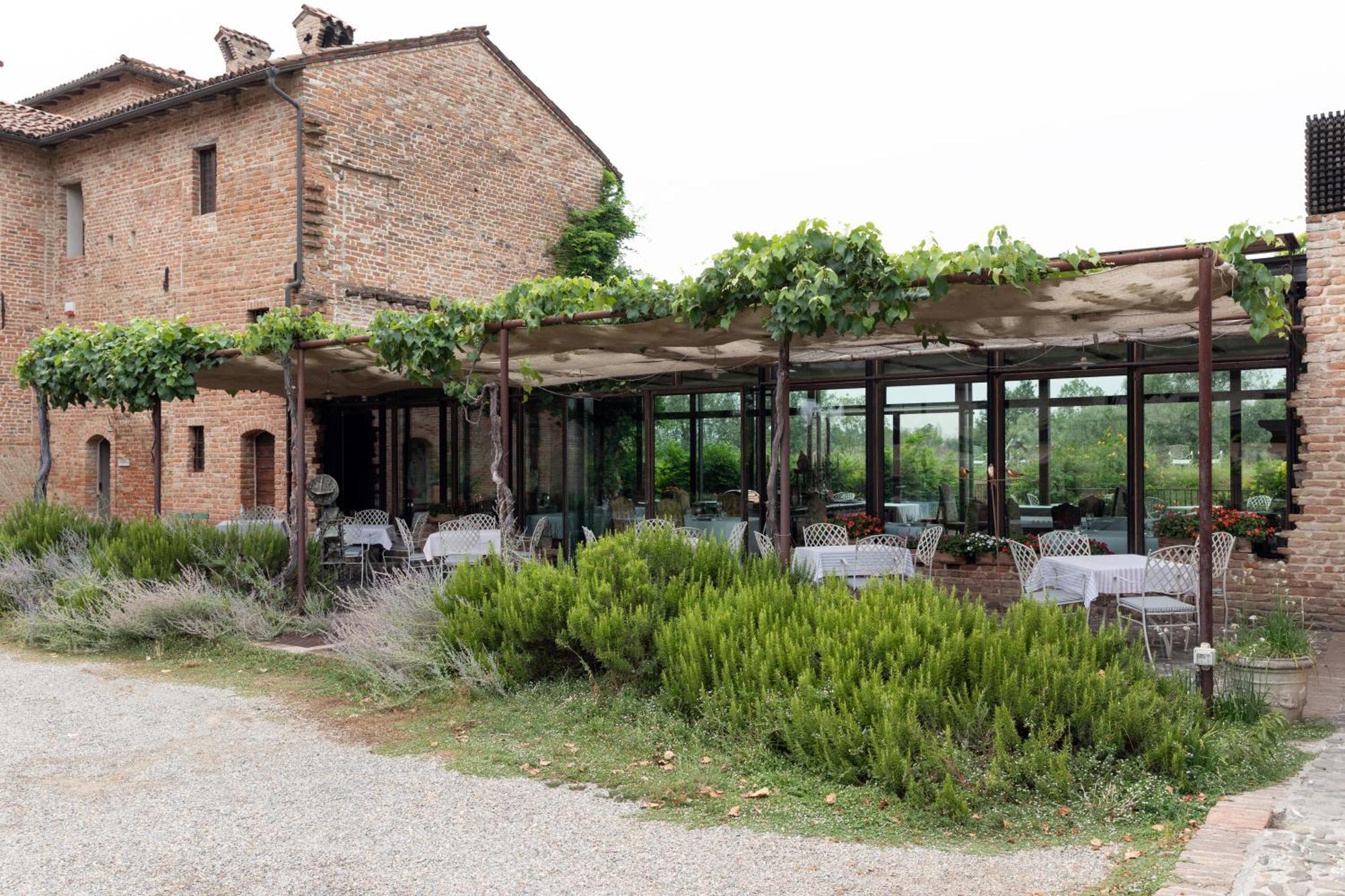 Antica Corte Pallavicina Relais Polesine Parmense Luaran gambar