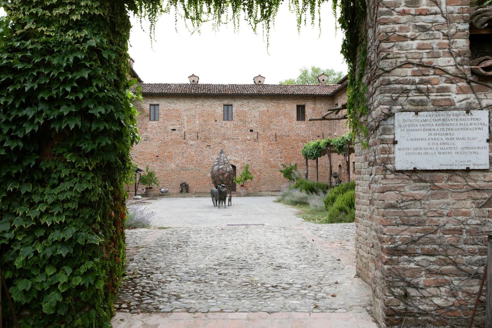 Antica Corte Pallavicina Relais Polesine Parmense Luaran gambar