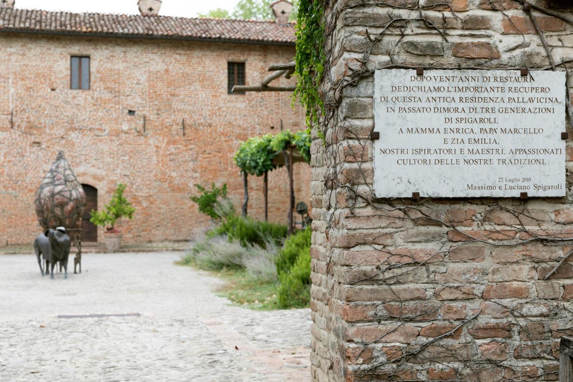 Antica Corte Pallavicina Relais Polesine Parmense Luaran gambar
