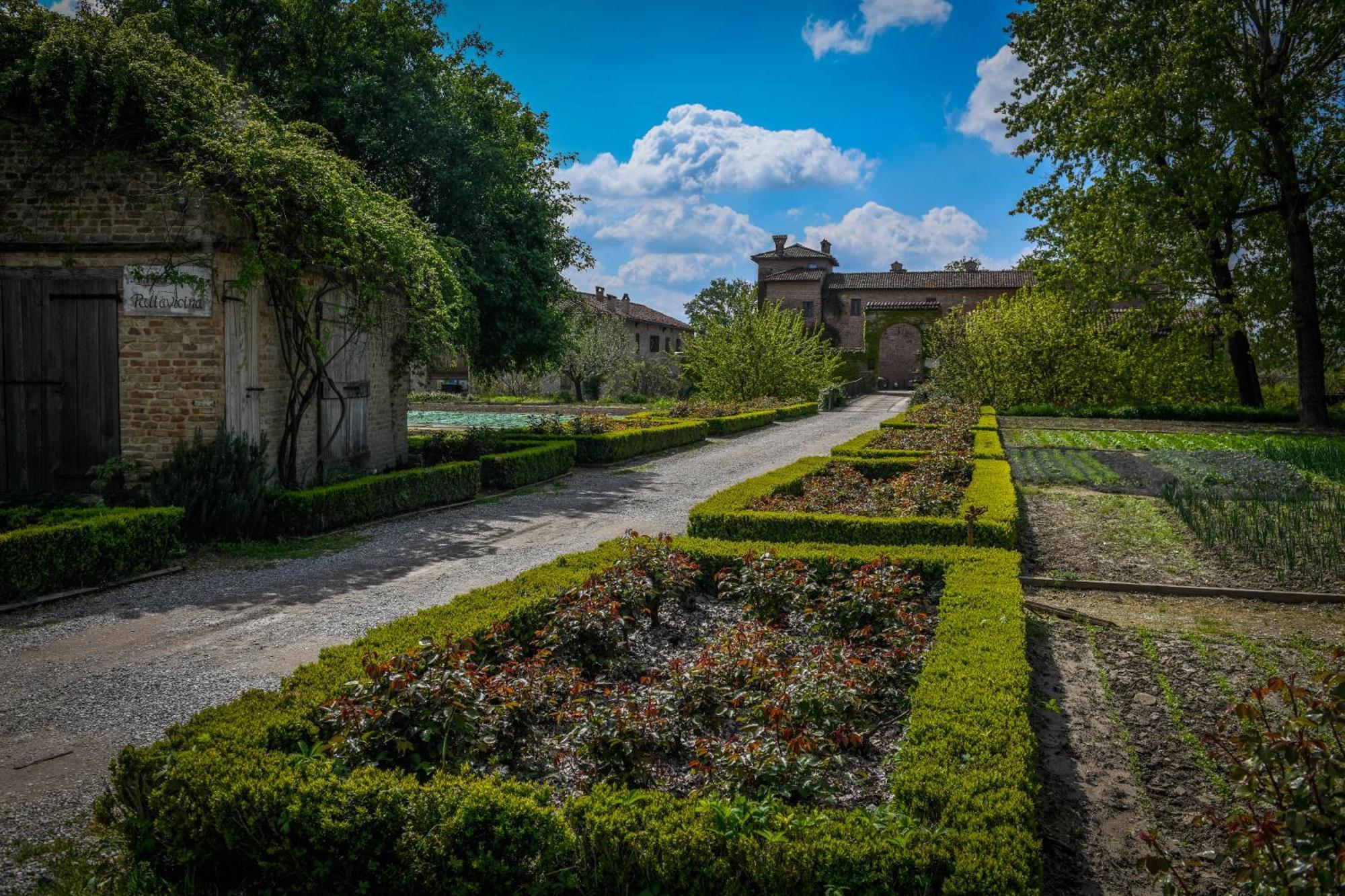 Antica Corte Pallavicina Relais Polesine Parmense Luaran gambar